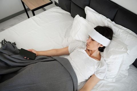 Smart Sleep Tracking Guide for Better Rest and a Healthier Lifestyle