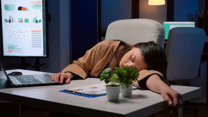 Discover How Sleep Deprivation Impacts Productivity Health and Emotional Balance