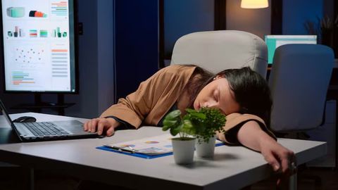 Discover How Sleep Deprivation Impacts Productivity Health and Emotional Balance